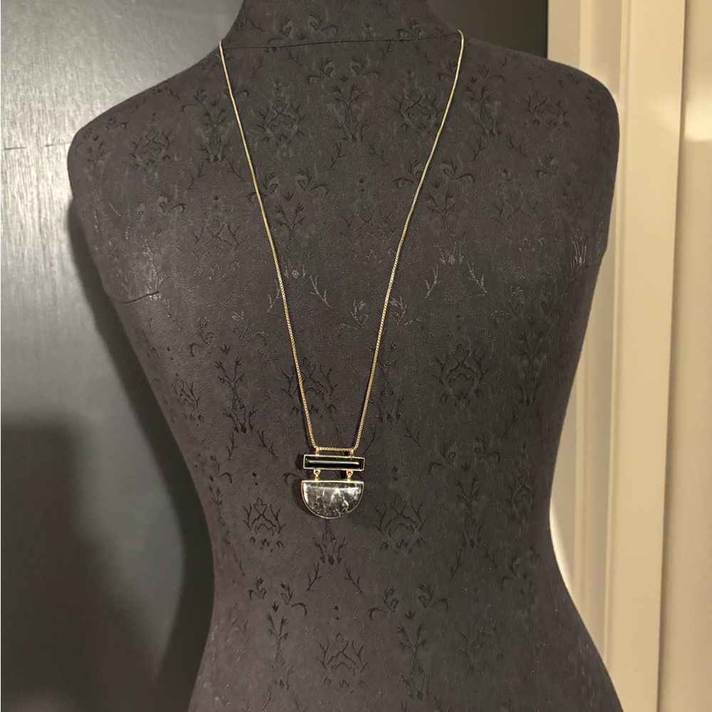 💜 LOFT Gold Necklace with Black Stone Marble Effect Pendant